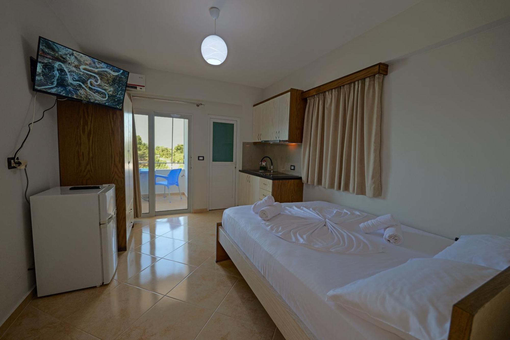 Livia'S Guesthouse クサミル エクステリア 写真