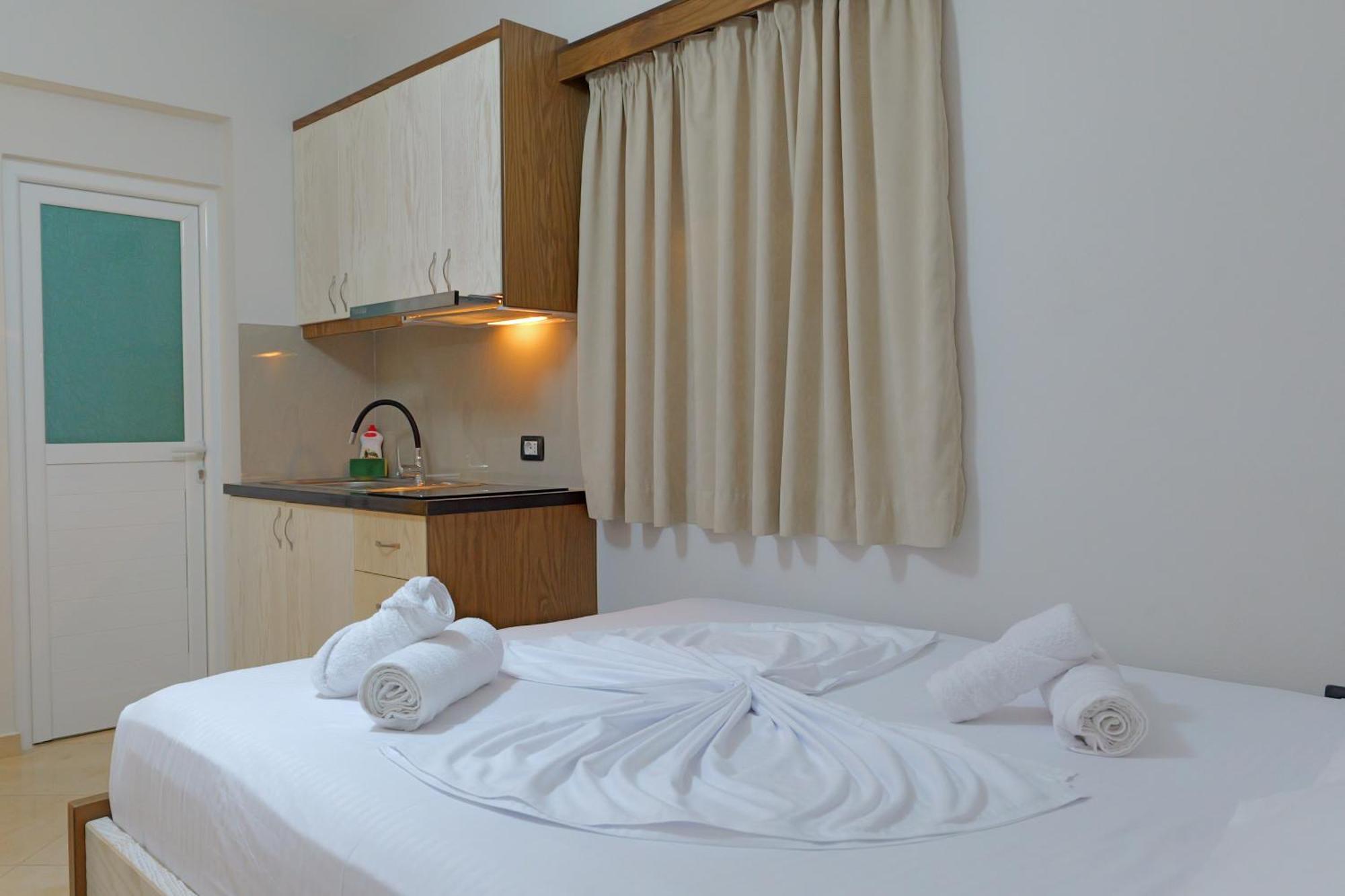 Livia'S Guesthouse クサミル エクステリア 写真